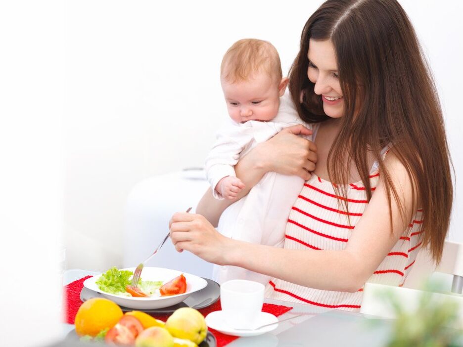 Hypoallergene Diät für eine stillende Mutter und ein Baby. 